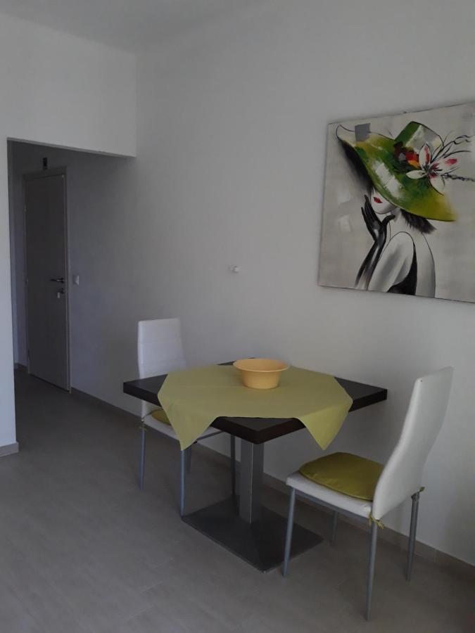 Apartment With Free And Private Parking 马卡尔斯卡 外观 照片