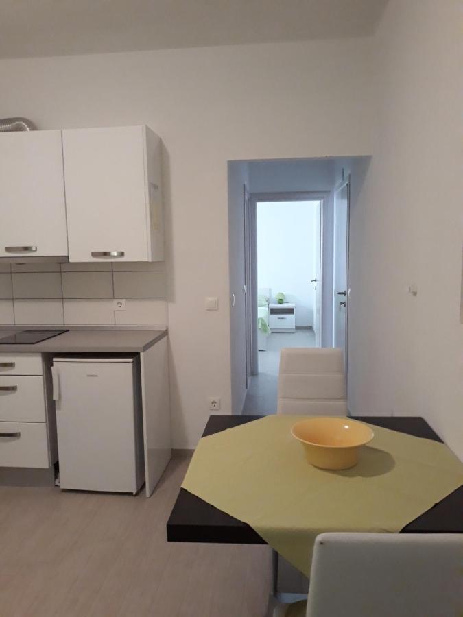 Apartment With Free And Private Parking 马卡尔斯卡 外观 照片