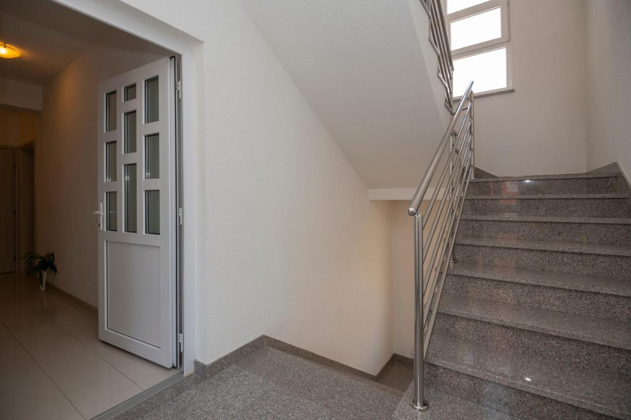 Apartment With Free And Private Parking 马卡尔斯卡 外观 照片