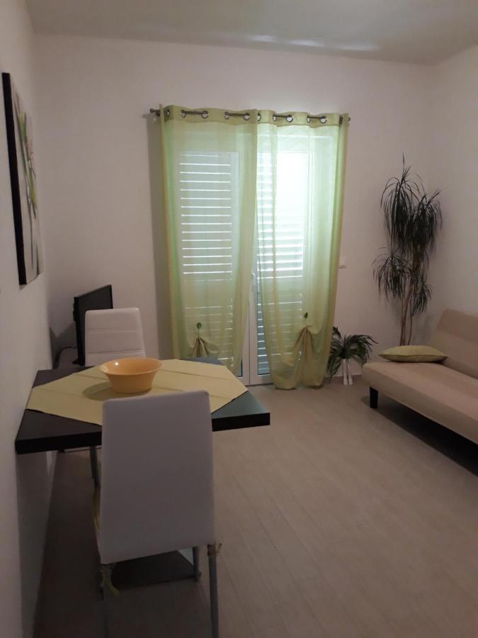 Apartment With Free And Private Parking 马卡尔斯卡 外观 照片
